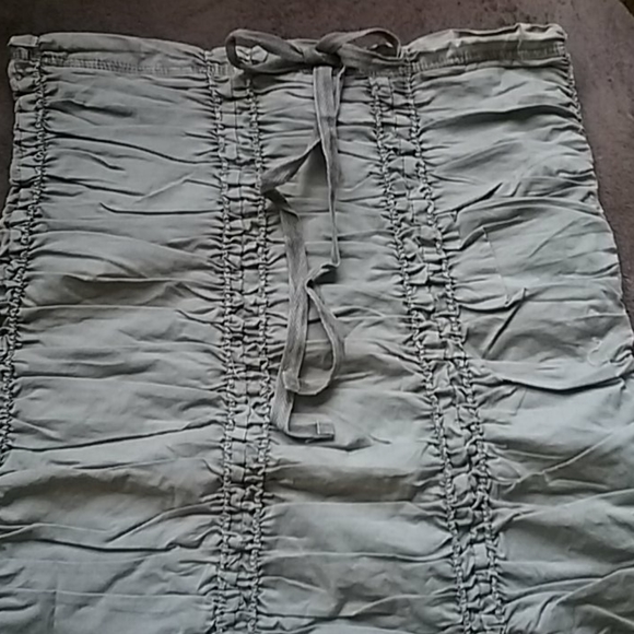 XCVI Ruched Skirt - Picture 6 of 9